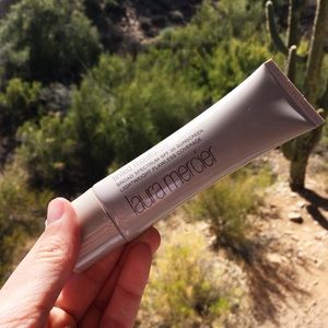 LAURA MERCIER • Tinted Moisturizer